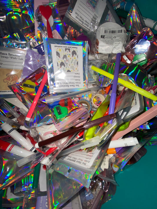 ￼ Penpal/Stationary Scoops